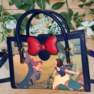 Loungefly Snow White Crossbody Purse with removable straps
